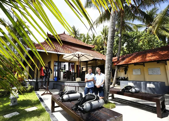 Teluk Karang Dive & ホテル